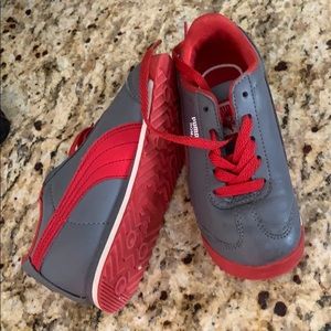 10.5 Toddlers PUMA sneakers